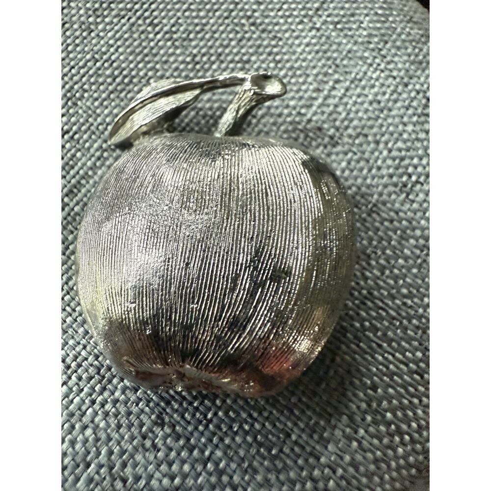 Vintage Apple Matte Brushed Scarf Pin Brooch Silver Tone Teacher Art To Wear